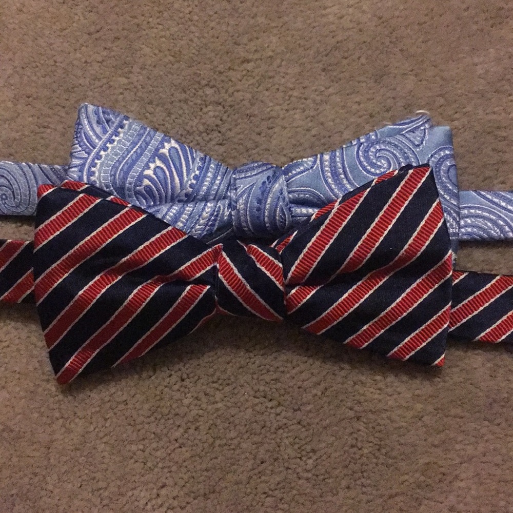 Adjustable bow ties (14 1/2 to 20 inch neck)